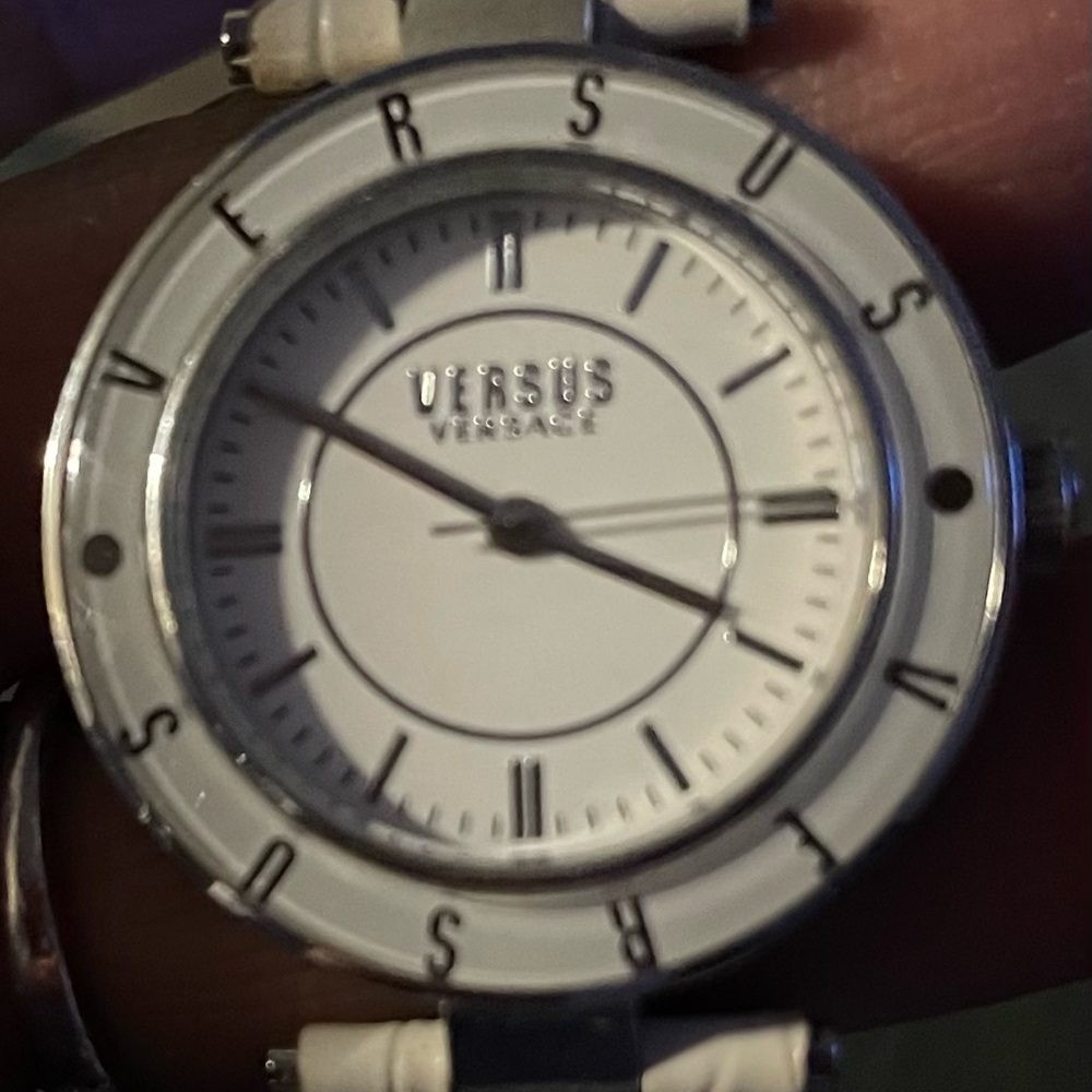 Versus Versace Watch - Picture 3 of 3